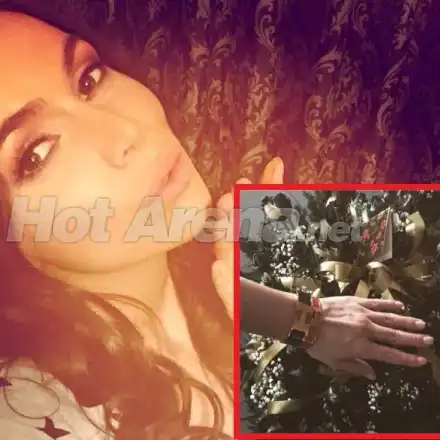 Кой подари този букет и гривна на Алисия? Вижте снимки от подаръците (Интригата се заплита)