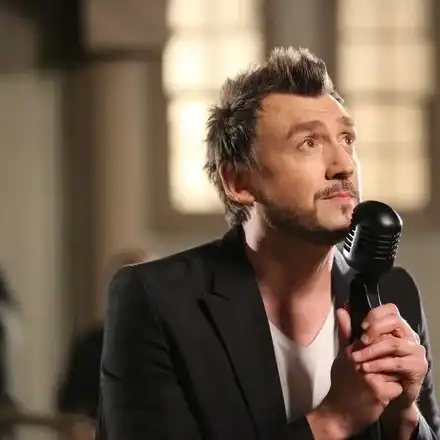 Любо Киров осиновява дете с половинката си (Живее с ТВ водещ, подробности)