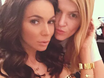 Селфи по български! Фолк певиците се вманиачиха да се снимат! (+Фотоси УЖ без грим)