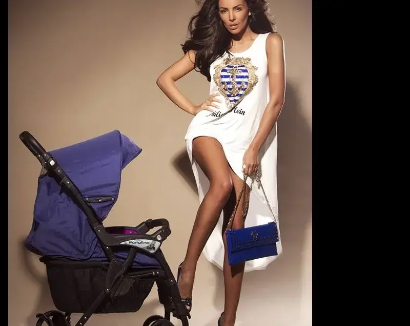 Вижте кои снимки на Николета предизвикаха СМУТ сред майките!  (Ето и реакцията на известната фирма)