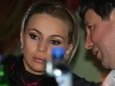 Алисия мълчи за разпада на Ара! Гузна ли е? Била ли е любовница на Касъмов? Вижте в аванс писмото, което ще пусне