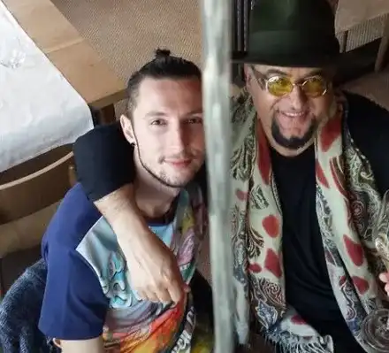 Евгени Минчев спи със звезда от „Х Фактор“! (Ето кое е новото му гаджа, което замени модела Радо)