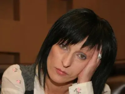 Голямата уста Руслана Попова била клептоманка! Азис – една от жертвите й