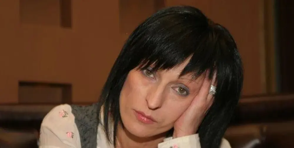 Голямата уста Руслана Попова била клептоманка! Азис – една от жертвите й