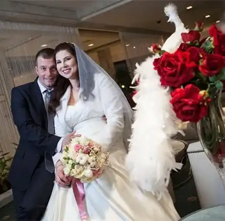 Компютър събира двойките от „Женени от пръв поглед“