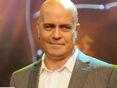 Слави лъже, че е ограбен (Готов е на всякакви ПР трикове преди големия концерт)