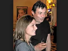 Алекс издържа Ласкин (Претрепва се от работа, за да го храни)
