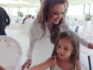 По стъпките на мама: Кои звездни дъщери последваха родителите си (СНИМКИ)