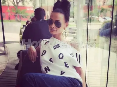 ШОК СКАНДАЛ! Разкриха коя е новата на Валери Божинов! Силиконката крие мръсно минало с тарифи (СНИМКИ)