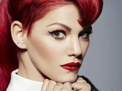 ХА, СЕГА! Битовият скандал на Жана Бергендорф я изстреля на върха и й спечели 100 бона! Певицата увеличи хонорара си баснослово