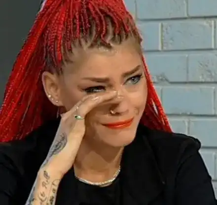 Какво отчете кръвната проба на Жана Бергендорф? (Певицата плаче в ефир, отрича до дупка, прави се на жертва)