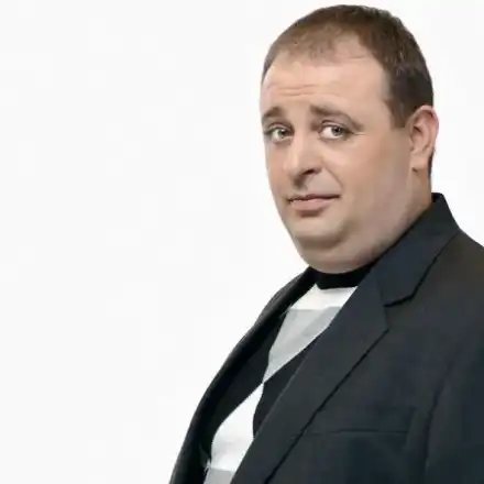 Скандал! Любо Нейков искал масаж с „щастлив край“! Служителката възмутена!