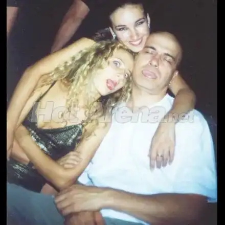 Ексклузивно в HotArena! Ето я най -интимната снимка на Слави и Алекс Раева! Личи си колко много го е обичала!