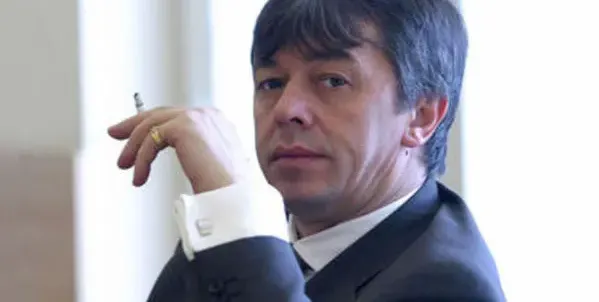 Гъзария! Румен Вълка продава коли за 15 милиона