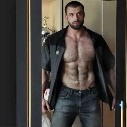 Скандално! Културист с обратни наклонности влиза в „Биг Брадър” (Подробности)