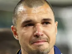 Валери Божинов бесен: Николета ме изкара гей!