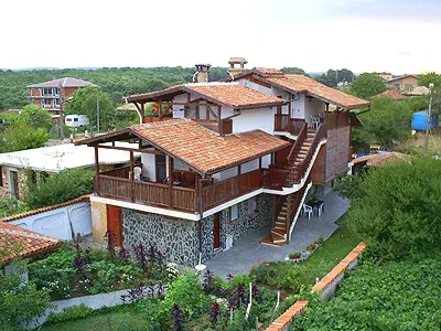 Вили за милиони! Вижте най-скъпите плажни имоти на звездите (СНИМКИ)