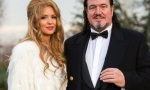 Гущеров - старши набива сандвичи за закуска (Движи без охрана и шофьор, но пък още си стои под чехъла на съпругата си)