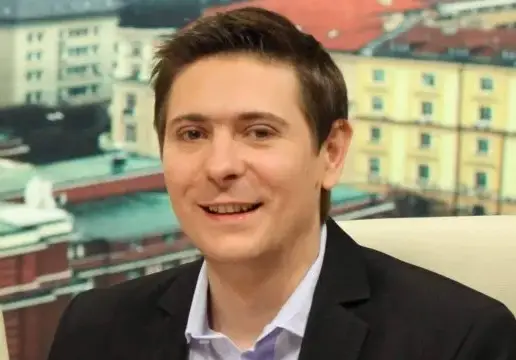 Болни амбиции! Виктор Николаев зарязал дъщеря си Дара, когато била на 2 дни!