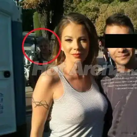 Емилия отърка зърна у фен, забрави си сутиена! Шашка баба очевидка! (ФОТО)