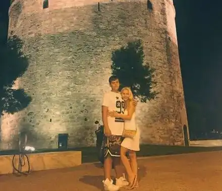 Ето го порасналия син на ДесиСлава! Майки стърчи една глава над майка си! (ФОТО)