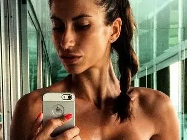 Гаджето на Топалски: Преслава не може да ми стъпи на малкия пръст! Аз съм по-яка по бански! (ФОТО)