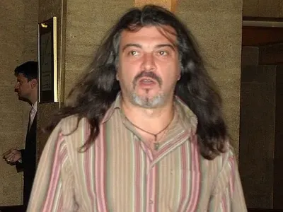 Маги Халваджиян: Чалгата погубва България! (Продуцентът обаче го раздава лицемер, май забрави как проби като снимаше клипове от лекия жанр)