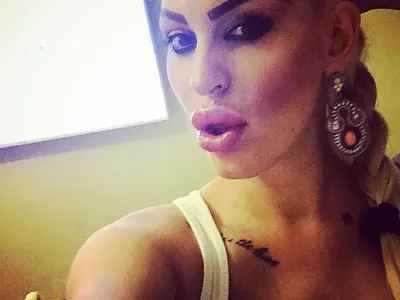 Мис Силикон 2014 към бившия: Това, че свърши в мен, а не в мивката не ти дава права!