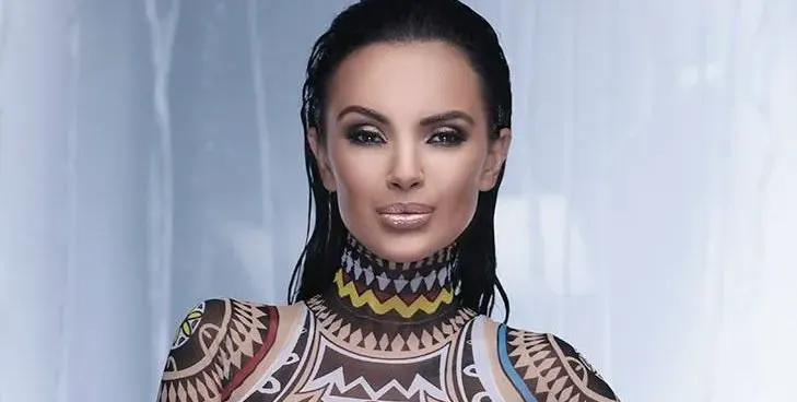 Новият клип на Мария ЗАБРАНЕН за малолетни! Видеото крайно скандално, певицата както майка я родила