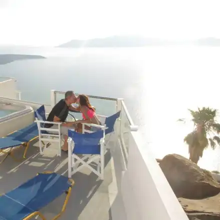 Пенка Карибското тяло вдига сватба! Миската се хвана с автомонтьор