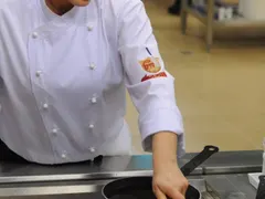 След като победи в кулинарното шоу на Слави, готвачката Сидония ФАЛИРА!