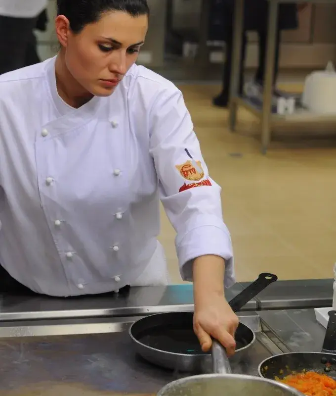 След като победи в кулинарното шоу на Слави, готвачката Сидония ФАЛИРА!