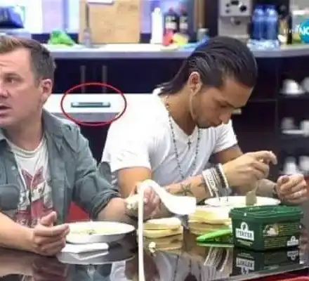 Супер скандал! Лъсна грандиозна измама във ВИП Брадър! Вижте с доказателство, че вътре ползват телефони