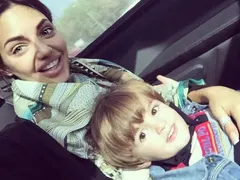 ТЕЗИ ДВЕ ВИДЕА ще ви трогнат! Вижте как децата на Благо реагират на сватбата му с Есмер