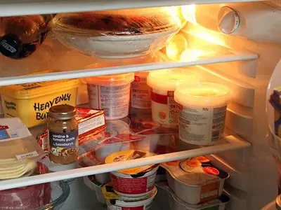 ВНИМАНИЕ! Не яжте тези храни! Вредни са! (Пълен списък, който ще ви ШОКИРА)