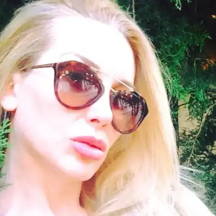 Антония Петрова не иска да ражда, за да не разваля фигурата си! (Търси сурогатна майка)