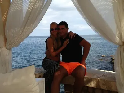 Балдъзата на Таки тъне в лукс! (Анна Шехтова живее в апартамент за милиони на брега на Арабско море)