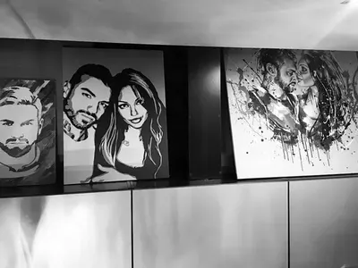 Благо Джизъса и Есмер с първи рисуван семеен портрет! (Виж дома им, окичиха го със свои фотографии)