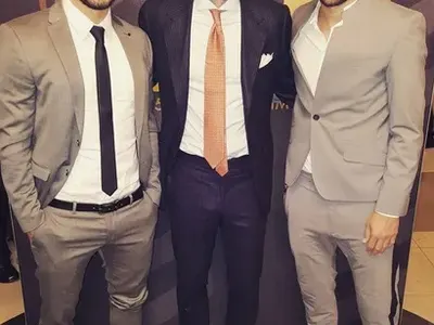 Божинов се барна, но направи грешка! Новият му стил - с очила, го изпрати на другия бряг (Вижте забавни снимки)