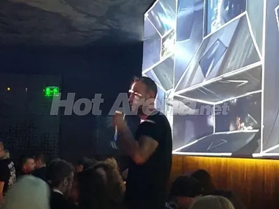 Бомба в HotArena Ето ги първите снимки от партито на Филип Плейн след откриването на бутика!