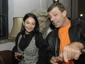 Елен Колева търси прошка от Бог, моли се да й върне Сашо Майонезата (съвсем се е побъркала!)