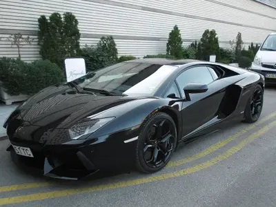 Ето кой кара най-скъпите коли в България! Автопаркът му е на стойност 3 милиона! (СНИМКИ)