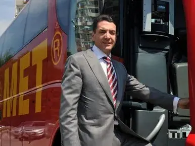 Ето кой кара най-скъпите коли в България! Автопаркът му е на стойност 3 милиона! (СНИМКИ)