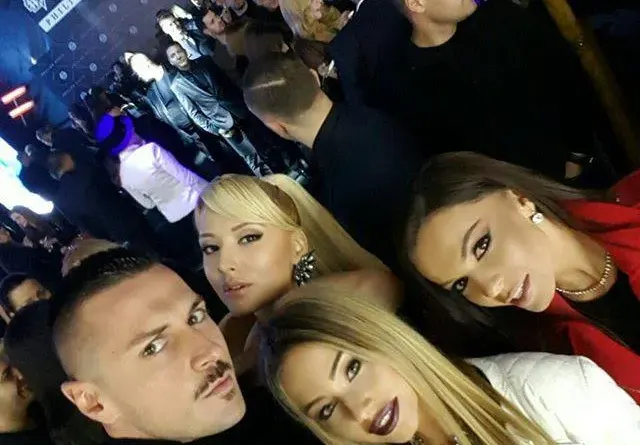Гери-Никол първа приятелка с Галена