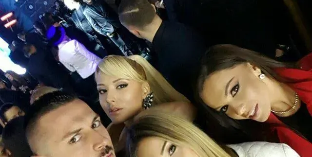 Гери-Никол първа приятелка с Галена