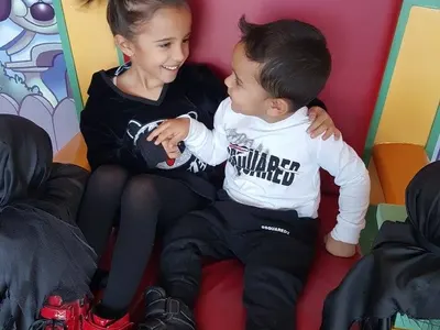 Мария на почивка с баджаначката си – новата на Андонов! Заведоха децата в Италия (СНИМКИ)