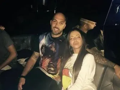 Ники Михайлов и Ванко 1 щуреят в Club 33 с фенки! (Това ли е новата на вратаря?!)