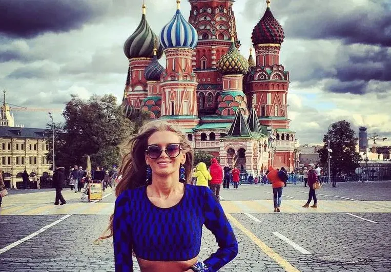 От вътрешен човек: Велина Узунова открадна гаджето на Ели Гигова! Вижте с кого беше в Москва (+СНИМКИ)