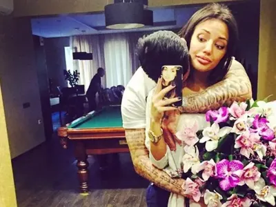 Побъркан от любов! Вижте поредния БЕЗУМНО скъп подарък, който Благо направи на Есмер (УНИКАЛЕН Е)