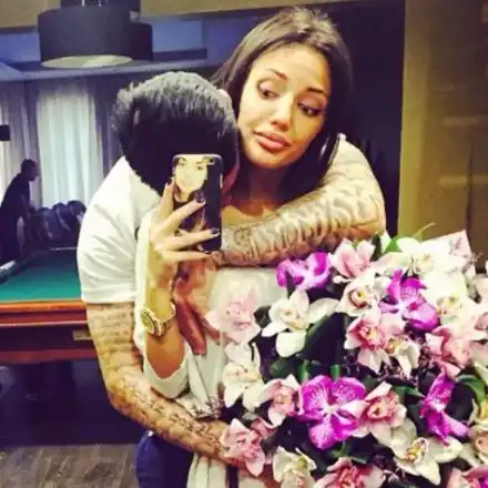 Побъркан от любов! Вижте поредния БЕЗУМНО скъп подарък, който Благо направи на Есмер (УНИКАЛЕН Е)